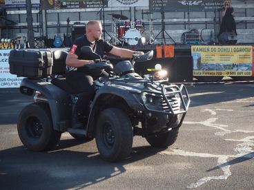 Zakończenie sezonu motocyklowego w Białej pod Wieluniem z udziałem prawie 800 motocyklistów 